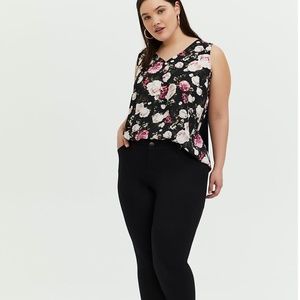 EUC Torrid Floral Georgette Knit Woven Button Tank